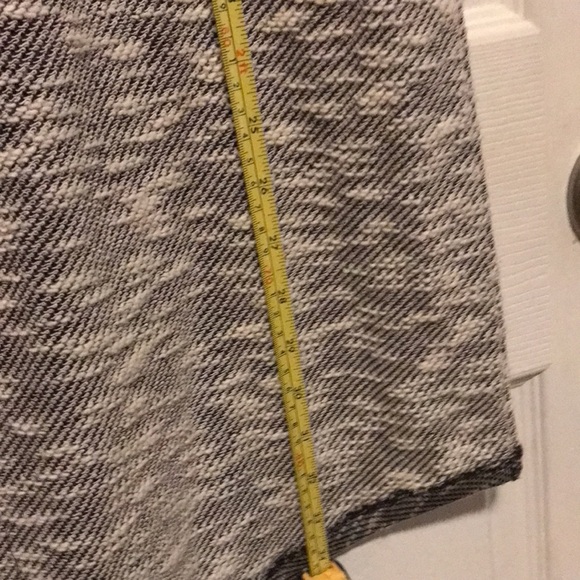 Sweaters Sweaters - Picture 9 of 10